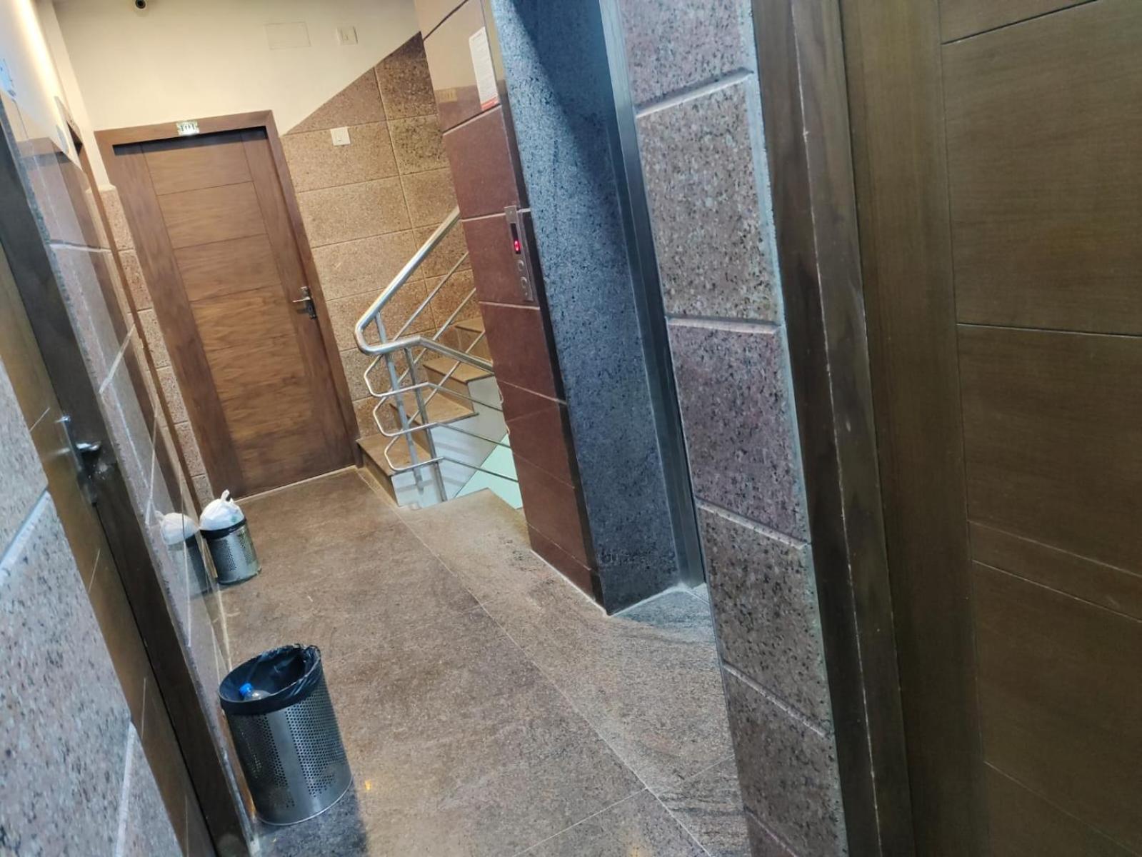 Отель Khaleej Residency Near U S Embassy Ченнаи Экстерьер фото