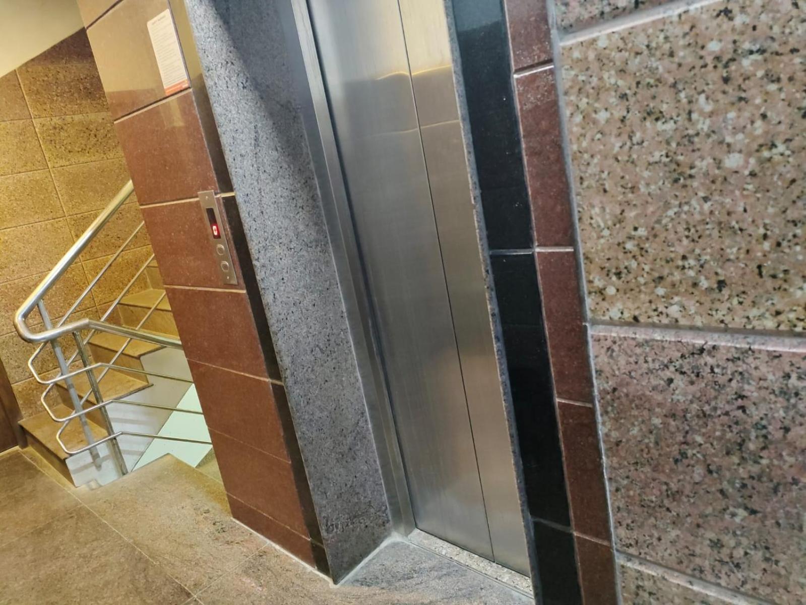 Отель Khaleej Residency Near U S Embassy Ченнаи Экстерьер фото